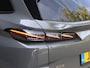 Peugeot 308 SW GT 130pk Automaat | Navigatie | Achteruitrijcamera | Matrix LED koplampen | Adaptieve Cruise Control | Keyless start | Leder/Stof sportstoelen | Climate Control | Parkeersensoren v+a | Draadloze Apple CarPlay / Android Auto | Volledig digitaal instrumentenpaneel | Donker getint glas | 18" lichtmetalen velgen |