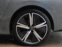Peugeot 308 SW GT 130pk Automaat | Navigatie | Achteruitrijcamera | Matrix LED koplampen | Adaptieve Cruise Control | Keyless start | Leder/Stof sportstoelen | Climate Control | Parkeersensoren v+a | Draadloze Apple CarPlay / Android Auto | Volledig digitaal instrumentenpaneel | Donker getint glas | 18" lichtmetalen velgen |