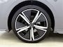 Peugeot 308 SW GT 130pk Automaat | Navigatie | Achteruitrijcamera | Matrix LED koplampen | Adaptieve Cruise Control | Keyless start | Leder/Stof sportstoelen | Climate Control | Parkeersensoren v+a | Draadloze Apple CarPlay / Android Auto | Volledig digitaal instrumentenpaneel | Donker getint glas | 18" lichtmetalen velgen |