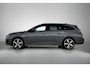 Peugeot 308 SW GT 130pk Automaat | Navigatie | Achteruitrijcamera | Matrix LED koplampen | Adaptieve Cruise Control | Keyless start | Leder/Stof sportstoelen | Climate Control | Parkeersensoren v+a | Draadloze Apple CarPlay / Android Auto | Volledig digitaal instrumentenpaneel | Donker getint glas | 18" lichtmetalen velgen |
