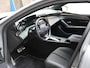 Peugeot 308 SW GT 130pk Automaat | Navigatie | Achteruitrijcamera | Matrix LED koplampen | Adaptieve Cruise Control | Keyless start | Leder/Stof sportstoelen | Climate Control | Parkeersensoren v+a | Draadloze Apple CarPlay / Android Auto | Volledig digitaal instrumentenpaneel | Donker getint glas | 18" lichtmetalen velgen |