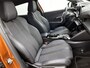 Peugeot e-2008 SUV EV GT 50 kWh 136pk | Accu 96% | Navigatie | Achteruitrijcamera | Full Led koplampen | 3D Cockpit | Climate Control | Cruise Control | Half Lederen sportstoelen | Parkeersensoren v+a | Keyless start | Apple Carplay / Android Auto | DAB+ radio | Donker getint glas | 17" lichtmetalen velgen |