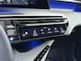 Peugeot E-3008 SUV Launch Edition Dual Motor 73 kWh 325pk | Accu 99% | 490km WLTP Actieradius | Navigatie | Panoramisch schuif-kanteldak | 360° camera | Lederen AGR stoel elektrisch+geheugen+massage | FOCAL HiFi | Adaptieve cruise control | Handsfree achterklep | Matrix LED koplampen | Stoel- en stuurverwarming | Keyless | Draadloze Apple Carplay / Android Auto + telefoonlader | Dodehoeksensor | Parkeersensoren v+a | Donker getint glas | 20" Lichtmetalen velgen |