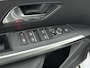 Peugeot E-3008 SUV Launch Edition Dual Motor 73 kWh 325pk | Accu 99% | 490km WLTP Actieradius | Navigatie | Panoramisch schuif-kanteldak | 360° camera | Lederen AGR stoel elektrisch+geheugen+massage | FOCAL HiFi | Adaptieve cruise control | Handsfree achterklep | Matrix LED koplampen | Stoel- en stuurverwarming | Keyless | Draadloze Apple Carplay / Android Auto + telefoonlader | Dodehoeksensor | Parkeersensoren v+a | Donker getint glas | 20" Lichtmetalen velgen |