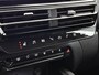 Citroën C5 Aircross SUV Plus Hybrid 145pk Automaat | Navigatie | Achteruitrijcamera | Climate Control | Cruise Control | Parkeersensoren v+a | Keyless | Half lederen comfortstoelen | Stoelverwarming | Led koplampen | Armsteun | Apple Carplay / Android Auto | Adaptief demping systeem | DAB+ radio | Donker getint glas | 18" lichtmetalen velgen |
