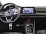 Volkswagen Golf 1.4 eHybrid GTE l Pano Dak l Matrix IQ Light l Keyless Entry l Dodehoek detectie | Stoel en Stuurverwarming l Adaptive Cr Control l Camera l DAB | Navi | 19" LMV