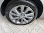 Toyota Auris 1.8 Hybrid Aspiration | LM Velgen | Camera
