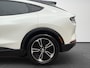 Ford Mustang Mach-E RWD 75 kWh 269pk | Camera v&a | Adaptive Cruise | Winter Pack | Star White Metallic |