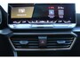 CUPRA Formentor 1.5 TSI e-Hybrid VZ Performance 272pk | SoH 100% | Panorama dak | Elektrisch wegklapbare trekhaak | Stoel/stuur verwarming | Elektrisch verstelbare stoel met memory | 360° Camera | Elektrische kofferbakklep | Keyless entry/start | Adaptive cruise controle | Schakelflippers | Apple CarPlay/Android Auto | Draadloze telefoonlader | Climate controle | Navigatie | Sfeerverlichting