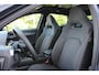 CUPRA Formentor 1.5 TSI e-Hybrid VZ Performance 272pk | SoH 100% | Panorama dak | Elektrisch wegklapbare trekhaak | Stoel/stuur verwarming | Elektrisch verstelbare stoel met memory | 360° Camera | Elektrische kofferbakklep | Keyless entry/start | Adaptive cruise controle | Schakelflippers | Apple CarPlay/Android Auto | Draadloze telefoonlader | Climate controle | Navigatie | Sfeerverlichting