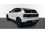 Volvo EX30 Cross Country Twin Motor Performance Ultra 69 kWh | Panoramadak | PDC V+A en 360 camera | Getint Glas | Harman en Kardon | Keyless | Stoel + Stuurverwarming | 20 inch LM |