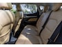 MG MG ZS EV Luxury 45 kWh Beige lederen interieur