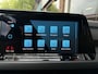 Volkswagen Golf Variant 1.5 eTSI R-Line Business | headup display | wegklapbare trekhaak | stuurverwarming | stoelverwarming |