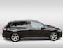 Volkswagen Golf Variant 1.5 eTSI R-Line Business | headup display | wegklapbare trekhaak | stuurverwarming | stoelverwarming |