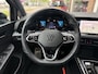 Volkswagen Golf Variant 1.5 eTSI R-Line Business | headup display | wegklapbare trekhaak | stuurverwarming | stoelverwarming |