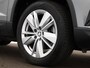 Skoda Karoq 1.5 TSI ACT 150pk DSG Business Edition · Camera · Inklap. Trekhaak · Keyless · Stuur- & Stoelverwarming · Apple/Android Car Play · ACC · Garantie t/m 02-07-2028 of 100.000km