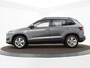 Skoda Karoq 1.5 TSI ACT 150pk DSG Business Edition · Camera · Inklap. Trekhaak · Keyless · Stuur- & Stoelverwarming · Apple/Android Car Play · ACC · Garantie t/m 02-07-2028 of 100.000km
