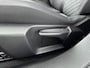 Peugeot e-2008 Allure 50kWh | ACCU 100% | Navigatie | Parkeerhulp | CarPlay | LED lampen | AUTOMAAT