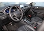 Ford Kuga 2.5-225pk PHEV Vignale. In uiterst nette staat verkerende Ford Kuga in de zeer chique Vignale uitvoering met slechts 23.000km ! Adapt. cruise cntrl, side- en lane assist, trekhaak, head-up display, B&O soundsyst., lederen int., stuur-, stoel-, achterbank- en voorraamverw. etc.