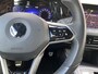 Volkswagen Golf 1.5 eTSI R-Line 150 pk Business+ | 1e eigenaar | navigatie | IQ light | camera | sfeerverlichting | stoel-stuurverw.