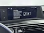 Peugeot E-3008 Allure Avantage 210pk 73kWh | ACCU 97% | Trekhaak | Navigatie | Draadloos Carplay | Warmtepomp | Camera |