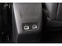 Peugeot e-2008 EV GT Pack 50 kWh Panoramadak Stoelverwarming Keyless Camera