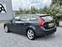 Volvo V60 2.0 D2 Kinetic Navi|PDC|Cruis|Media Grijs
