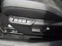 Peugeot 2008 1.2 Hybrid 136 GT | Schuif-kanteldak | Alcantara bekleding | Massagestoelen | Direct Leverbaar |
