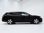 Volkswagen Passat Variant 1.5 eHybrid Elegance 204PK | 5 Jaar Garantie | Panoramadak | Leder/Alcantara | Massage | Trekhaak | HUD | Keyless | Sfeerlicht