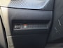 Peugeot e-2008 EV Blue Lease Active 50 kWh Camera | Carplay/android auto | Parkeersensoren | Climate control |