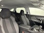 Peugeot 3008 1.2 PureTech Blue lease Executive Avantage NAVI CARPLAY CRUISE ECC TREKHAAK.