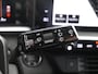 Opel Grandland Electric Business Edition 73 kWh | Elektrisch verstelb. bestuurdersstoel met geheugen | Elektrisch glazen panorama-dak | Voorstoel(en) met massagefunctie | Achterbank verwarmd | Warmtepomp | 20 inch Lichtmetalen velgen Diamond Cut