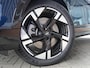 Opel Grandland Electric Business Edition 73 kWh | Elektrisch verstelb. bestuurdersstoel met geheugen | Elektrisch glazen panorama-dak | Voorstoel(en) met massagefunctie | Achterbank verwarmd | Warmtepomp | 20 inch Lichtmetalen velgen Diamond Cut