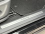 Nissan Ariya e-4ORCE Evolve 91 kWh 4WD / 306 PK / Leder / 1.500 kg Trekgewicht / Warmtepomp / 10 jaar Nissan More Garantie / Stoelverwarming voor en achter / Schuif-kantel dak / HUD / Stoelventilatie / Stuurverwarming / Rondomzicht camera / Elektrisch verstelbare stoelen met geheugen / Elektrische achterklep / Adaptieve cruise control / Apple Carplay/Android Auto /