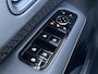 Nissan Ariya e-4ORCE Evolve 91 kWh 4WD / 306 PK / Leder / 1.500 kg Trekgewicht / Warmtepomp / 10 jaar Nissan More Garantie / Stoelverwarming voor en achter / Schuif-kantel dak / HUD / Stoelventilatie / Stuurverwarming / Rondomzicht camera / Elektrisch verstelbare stoelen met geheugen / Elektrische achterklep / Adaptieve cruise control / Apple Carplay/Android Auto /
