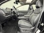 Nissan Ariya e-4ORCE Evolve 91 kWh 4WD / 306 PK / Leder / 1.500 kg Trekgewicht / Warmtepomp / 10 jaar Nissan More Garantie / Stoelverwarming voor en achter / Schuif-kantel dak / HUD / Stoelventilatie / Stuurverwarming / Rondomzicht camera / Elektrisch verstelbare stoelen met geheugen / Elektrische achterklep / Adaptieve cruise control / Apple Carplay/Android Auto /