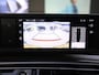 Peugeot 5008 SUV Allure Hybrid 145pk Automaat | 7 Zitplaatsen | Navigatie via draadloze Apple Carplay / Android Auto | Achteruitrijcamera | Cruise Control | Climate Control | Parkeersensoren | Armsteun | Led koplampen | Keyless | Automatisch dimlicht | Regensensor | Donker getint glas | 19" Lichtmetalen velgen |