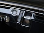 Peugeot 5008 SUV Allure Hybrid 145pk Automaat | 7 Zitplaatsen | Navigatie via draadloze Apple Carplay / Android Auto | Achteruitrijcamera | Cruise Control | Climate Control | Parkeersensoren | Armsteun | Led koplampen | Keyless | Automatisch dimlicht | Regensensor | Donker getint glas | 19" Lichtmetalen velgen |