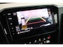 Volkswagen Passat Variant 1.5 TSI 150pk DSG R-Line Business + Trekhaak Camera Keyless Leder Panoramadak Stoelverwarming Navigatie