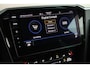 Volkswagen Passat Variant 1.5 TSI 150pk DSG R-Line Business + Trekhaak Camera Keyless Leder Panoramadak Stoelverwarming Navigatie