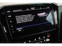 Volkswagen Passat Variant 1.5 TSI 150pk DSG R-Line Business + Trekhaak Camera Keyless Leder Panoramadak Stoelverwarming Navigatie