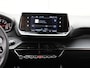 Peugeot 2008 SUV Allure 130pk Automaat | Navigatie | Climate Control | Cruise Control | Parkeersensoren | Keyless | Led koplampen | Armsteun | Apple Carplay / Android Auto | Bluetooth | DAB+ radio | Stof/kunstleder | Multifunctioneel lederen stuurwiel | Automatisch dimlicht | Regensensor | Donker getint glas | 17" lichtmetalen velgen |