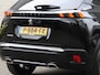 Peugeot 2008 SUV Allure 130pk Automaat | Navigatie | Climate Control | Cruise Control | Parkeersensoren | Keyless | Led koplampen | Armsteun | Apple Carplay / Android Auto | Bluetooth | DAB+ radio | Stof/kunstleder | Multifunctioneel lederen stuurwiel | Automatisch dimlicht | Regensensor | Donker getint glas | 17" lichtmetalen velgen |
