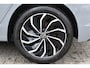 Volkswagen Golf 1.5 TSI Life Business Massage+Memory, Pano, Head-up, Adaptive cruise, Camera
