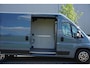 Fiat Ducato 2.2 MultiJet 180 S&S L3H2 3.5t in Topstaat |2 stoelen |Adaptive Cruise |Automaat |BPM Voordeel |Camperabasis |Full-LED |Rondom parkeersensoren |Achteruitrijcamera |Digitale binnenspiegel |Betimmering