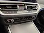 BMW 3-Serie 330e M-Sport | Schuif/kanteldak | Elektrische stoelen | Verwarmd stuur |