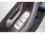 Mercedes-Benz GLE 350 e 4MATIC | 334PK | Plug-in Hybrid | NAV | Camera | Stoelverwarming | Leder De Mercedes-Benz GLE 350 e biedt met zijn 4MATIC vierwielaandrijving veel comfort en zekerheid onderweg en beschikt bovendien over een maximaal trekgewicht van maar liefst 2.700 kg. De combin