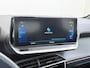 Peugeot e-208 EV GT350 SOH 98% Panoramadak Virtual Cockpit 360°Camera Keyless 3D-Navi Ecc Apple Carplay Android Auto Pdc Sensor dodehoek Regen-Lichtsensor Cruise Control Lmv Privacy Glas Isofix Led DAB Bluetooth 1e Eigenaar Dealeronderhouden Origineel Nederlandse Auto