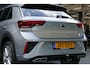 Volkswagen T-Roc 1.5 TSI 150PK R-LINE AUTOMAAT / CAMERA / TREKHAAK / STOELVERWARMING / ELEKTR. ACHTERKLEP / KEYLESS / LED / 18"LMV / NAVI / CLIMA / PDC / BLUETOOTH / ADAPT.CRUISECONTROL / 1E EIGENAAR / SCHITTERENDE STAAT !!