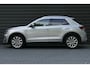 Volkswagen T-Roc 1.5 TSI 150PK R-LINE AUTOMAAT / CAMERA / TREKHAAK / STOELVERWARMING / ELEKTR. ACHTERKLEP / KEYLESS / LED / 18"LMV / NAVI / CLIMA / PDC / BLUETOOTH / ADAPT.CRUISECONTROL / 1E EIGENAAR / SCHITTERENDE STAAT !!